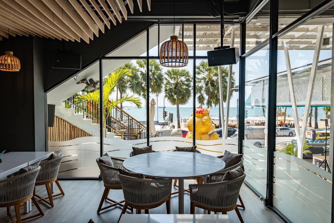 Ocean view dining area