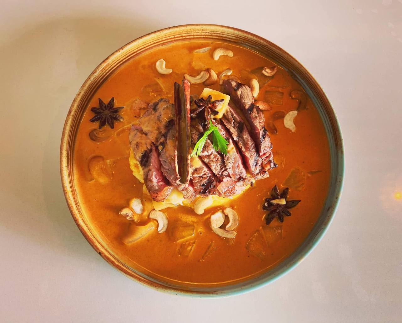 Massaman curry with tender beef and cashews