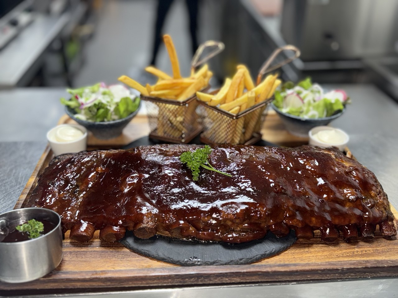 BBQ ribs platter